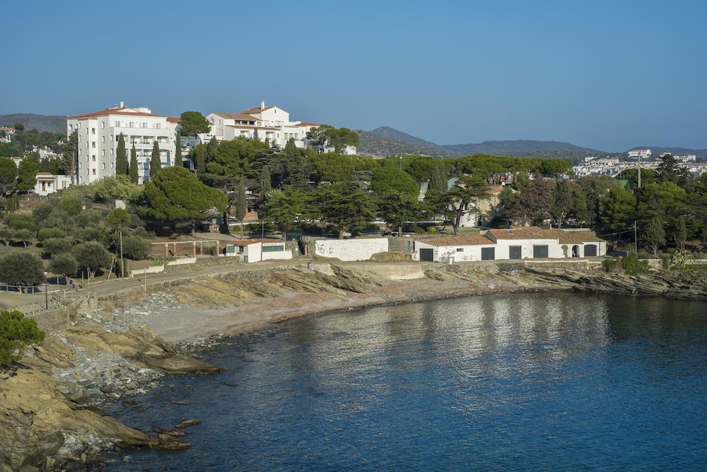 Hotel Rocamar كاذاكيس المظهر الخارجي الصورة